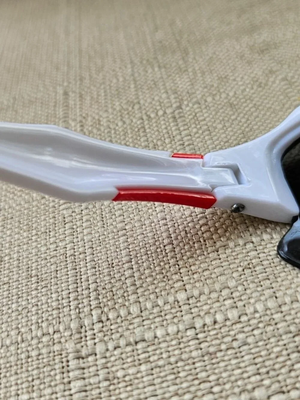 Fashion Men Sunglasses Wrap Style Sport Eyewear white Frame Shades New